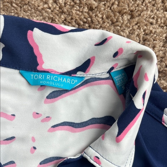 Tori Richard Navy Leaf Print Nightgown - Picture 3 of 7